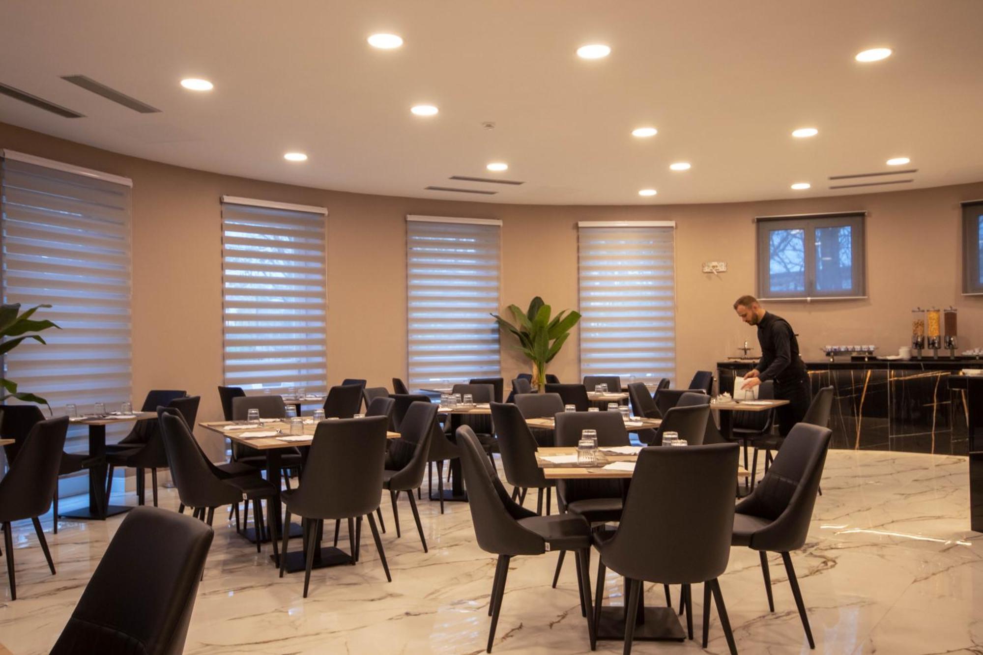 Emma Hotel Bologna Fiera กรานาโรโล เดลเลมิเลีย ภายนอก รูปภาพ