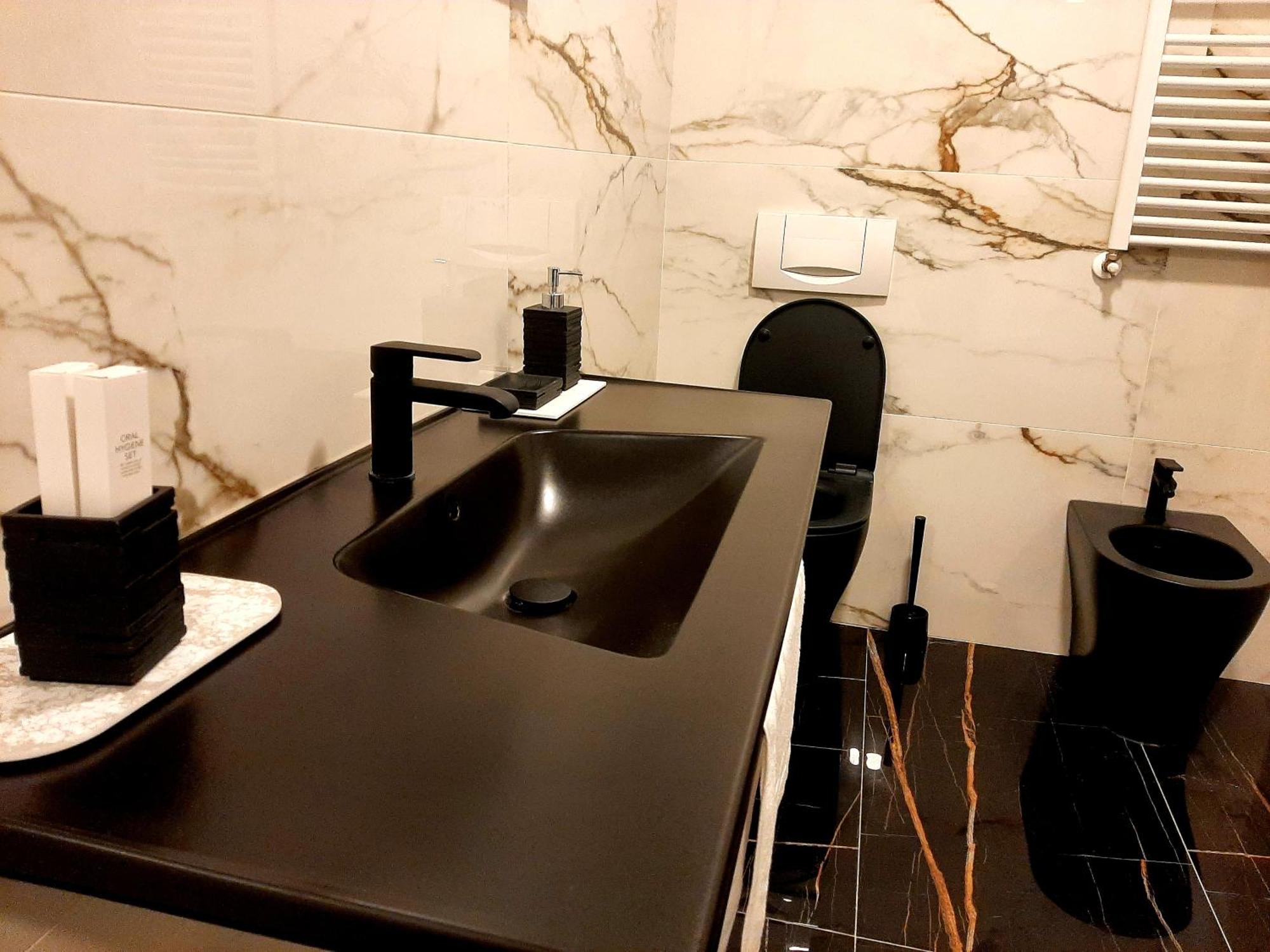 Emma Hotel Bologna Fiera กรานาโรโล เดลเลมิเลีย ภายนอก รูปภาพ